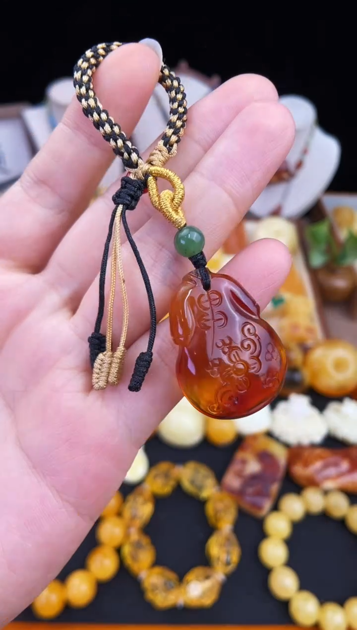 琥珀未镶嵌珠宝奇石柒月