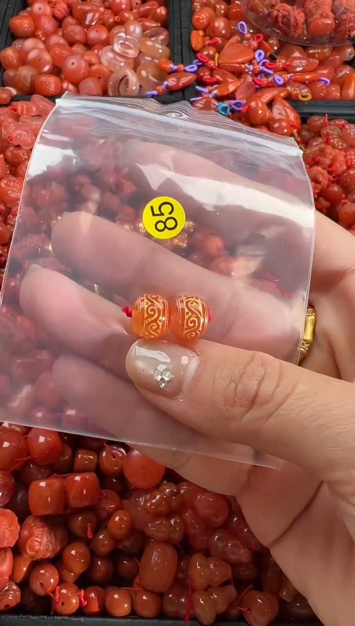 【闪购商品】南红玛瑙颈饰未镶嵌1