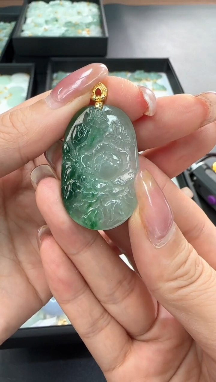 【闪购商品】翡翠颈饰18K金镶嵌250212114