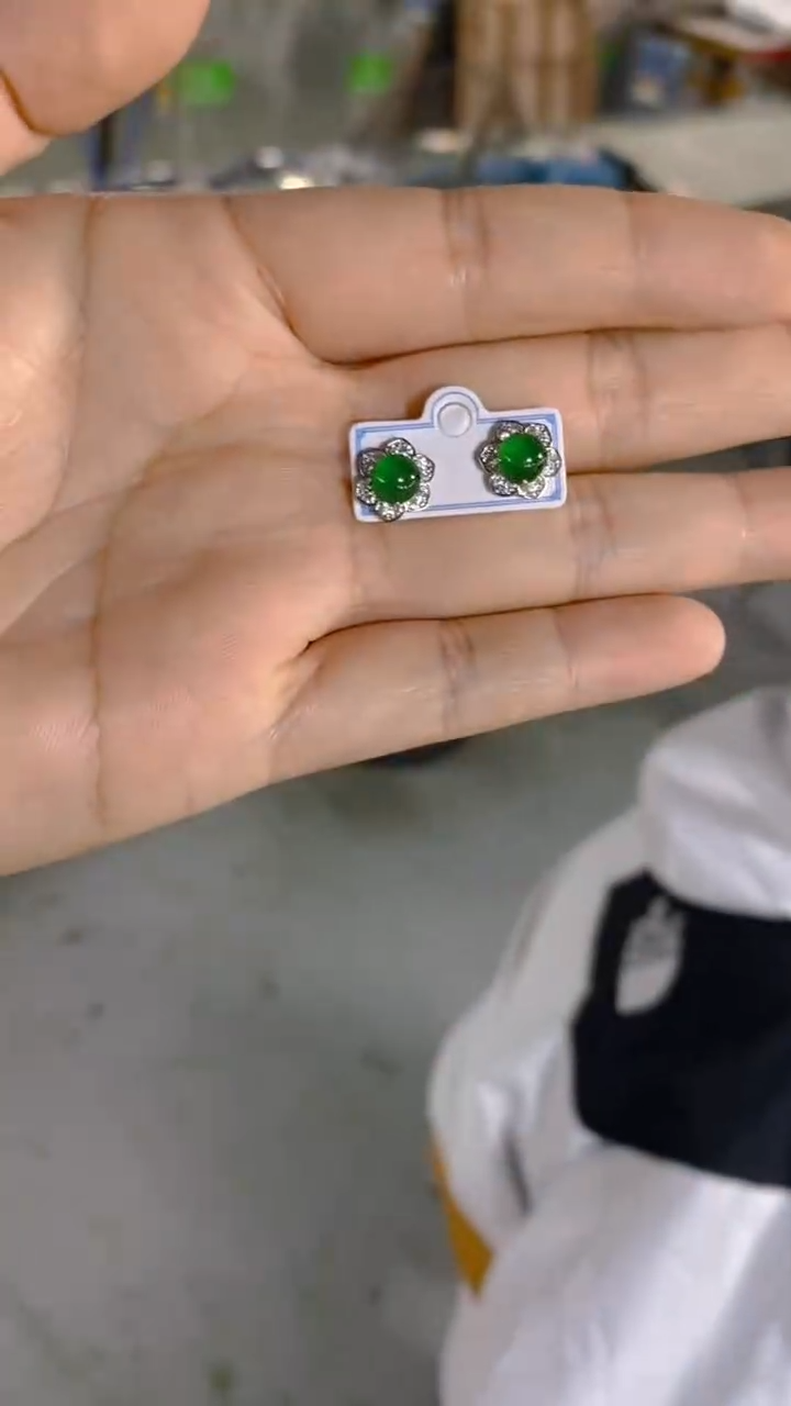 【闪购商品】翡翠耳饰未镶嵌0279988437多样性发一