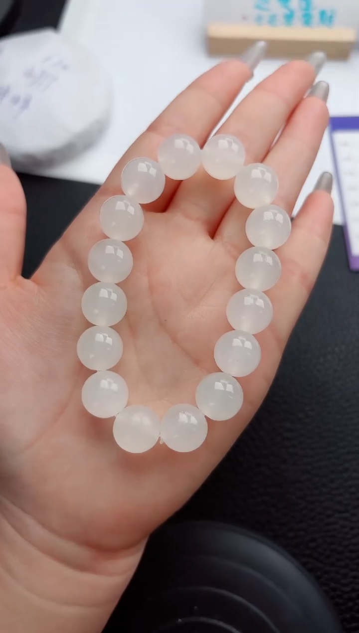 【闪购商品】石英质玉手串合金555微色差T