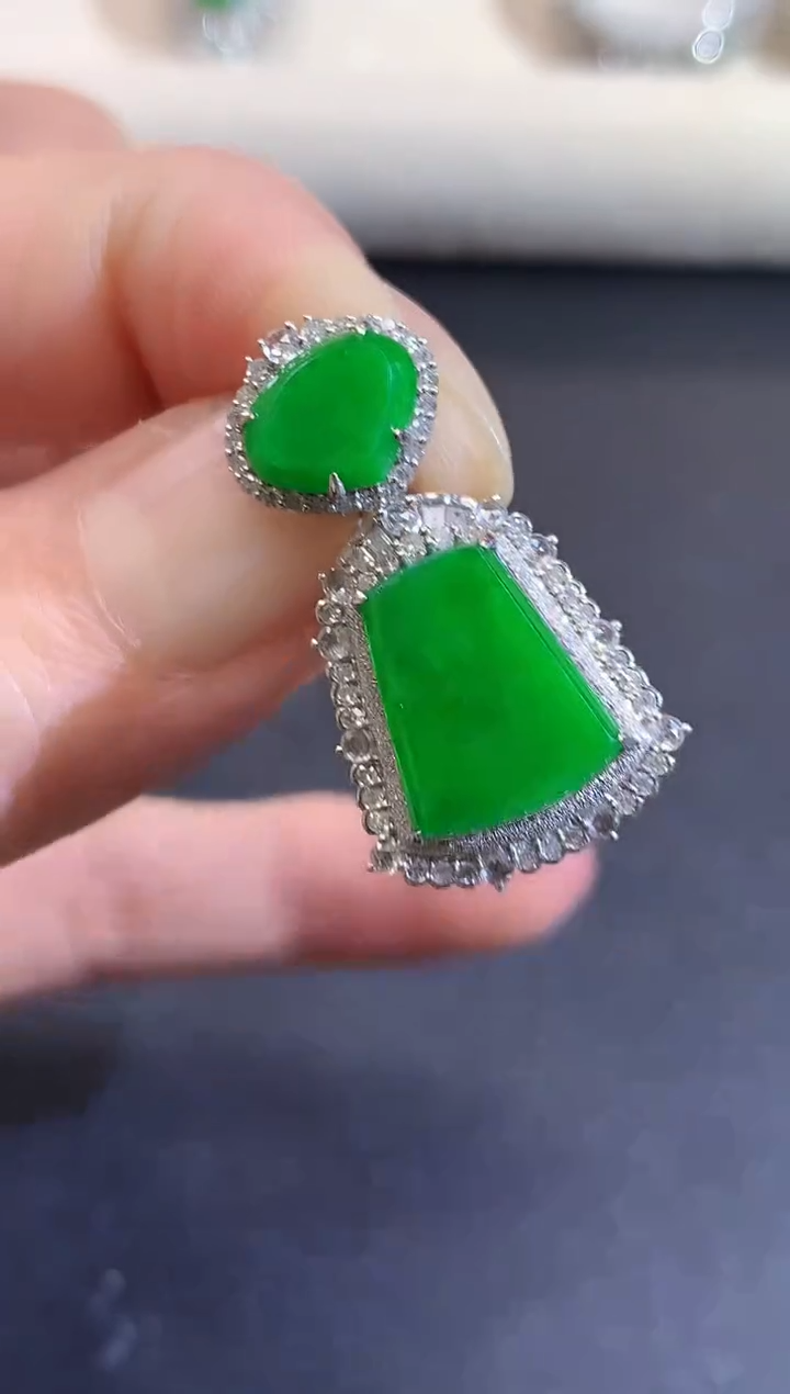 吊坠(不含链)18K金镶嵌翡翠D21