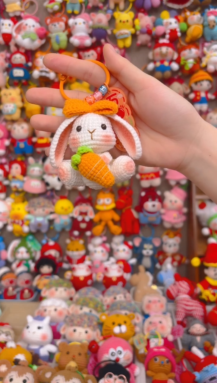 纯手工制作毛线钩织成品胡萝卜小兔