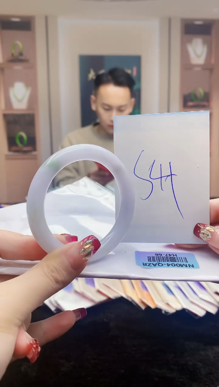 【闪购商品】翡翠手镯未镶嵌     H47-66