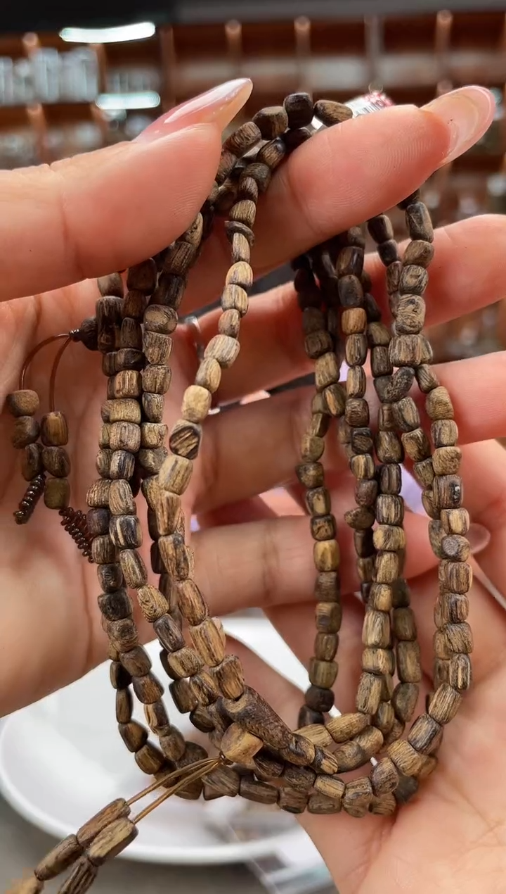 【闪购商品】沉香手串103号沉水柬埔寨多样性发一份