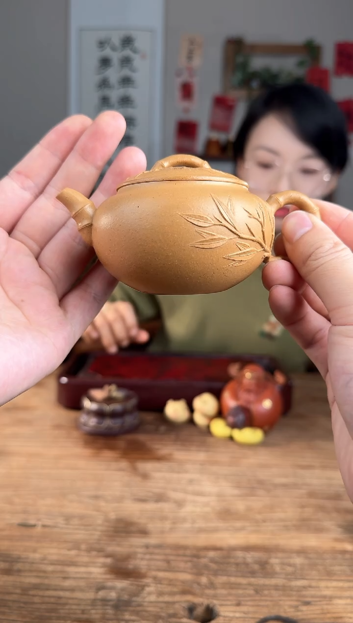 【闪购商品】紫砂茶壶听风 四号井段泥