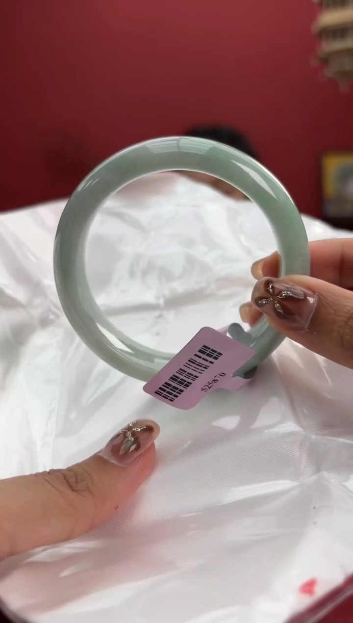 【闪购商品】翡翠手镯未镶嵌7手镯