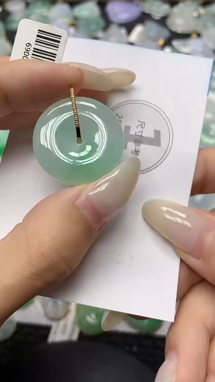 颈饰18K金镶嵌翡翠11111111111