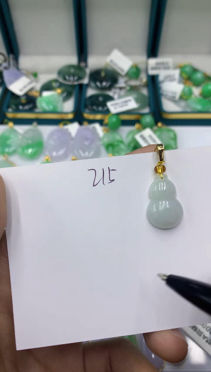 翡翠未镶嵌颈饰11111111111