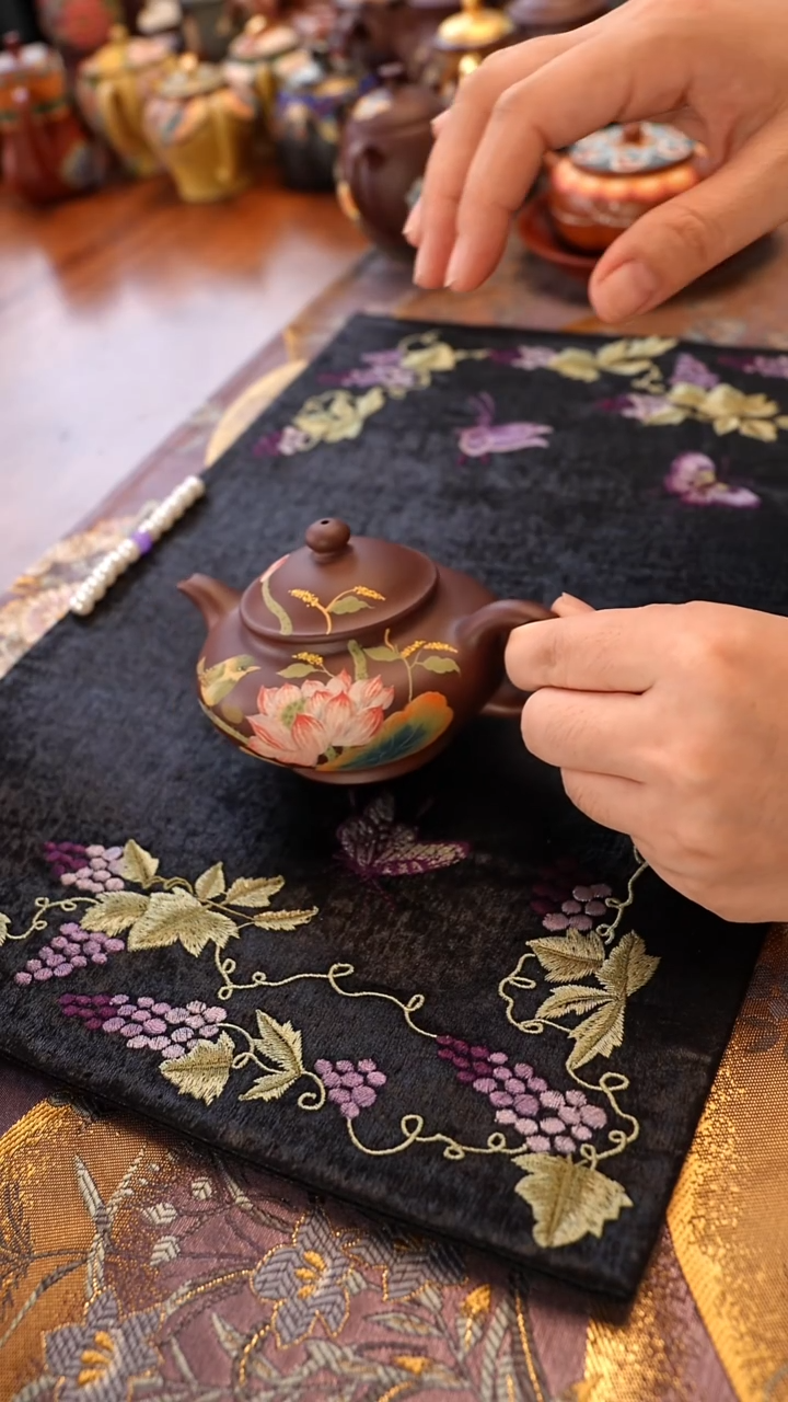 紫砂茶宠荷韵婉灯