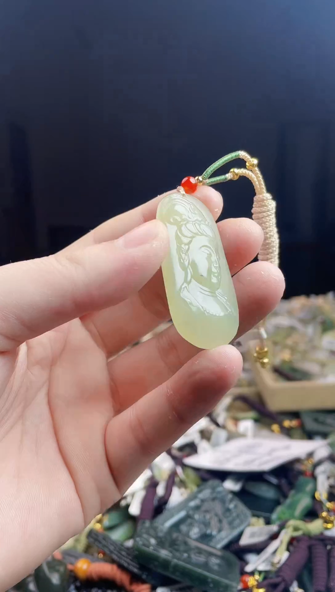 颈饰未镶嵌和田玉1