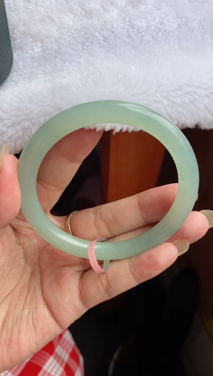 翡翠手镯未镶嵌乔*（冰胶宝石碧绿）圆条37号