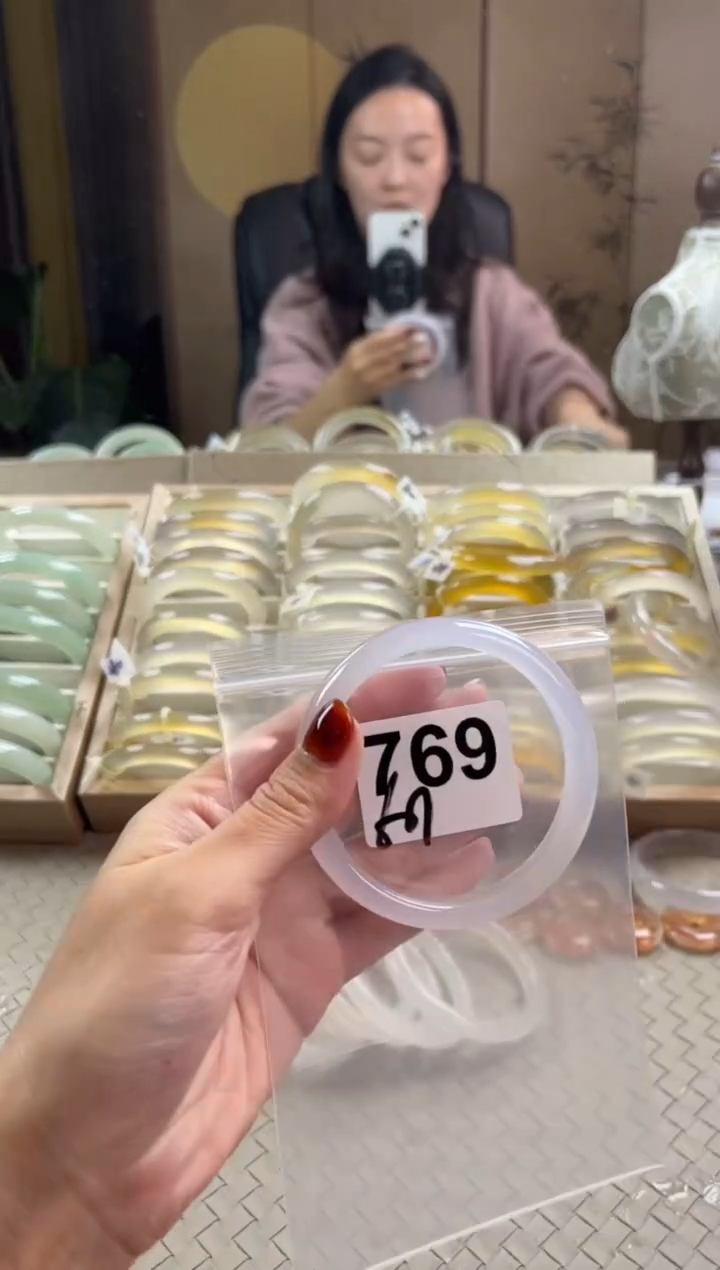 手镯玛瑙/玉髓未镶嵌769