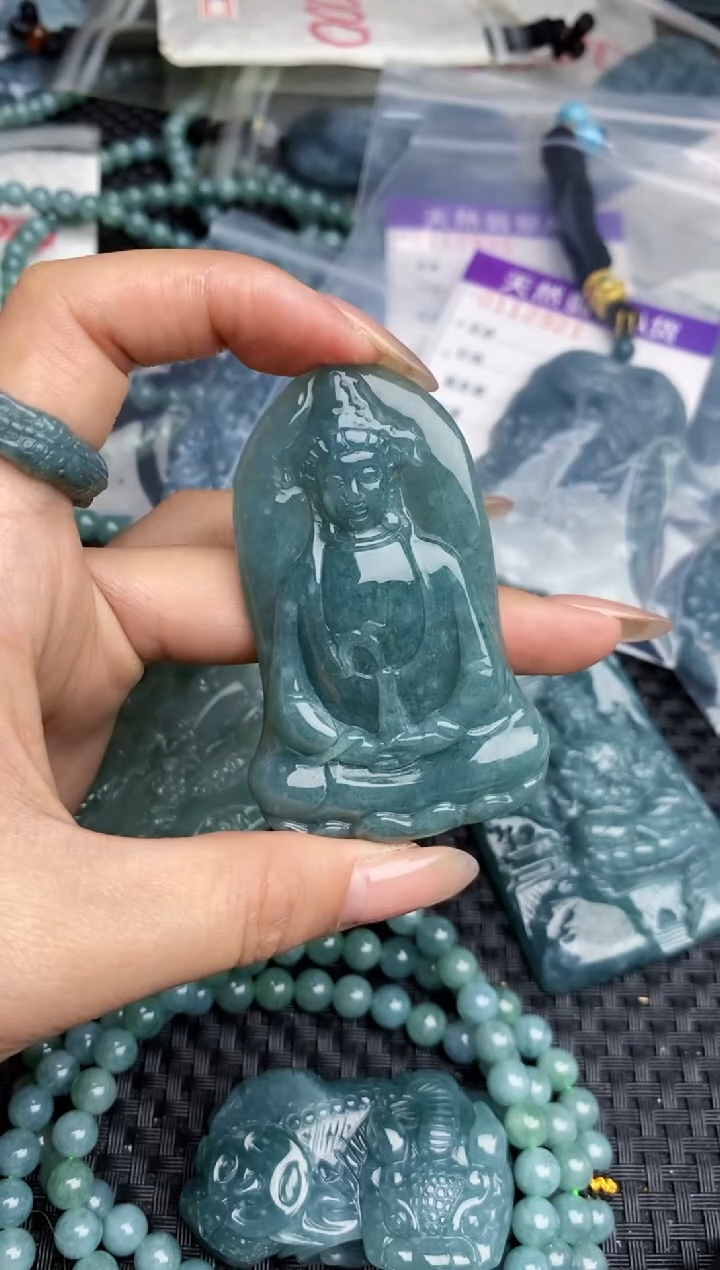 【闪购商品】翡翠颈饰未镶嵌111111111