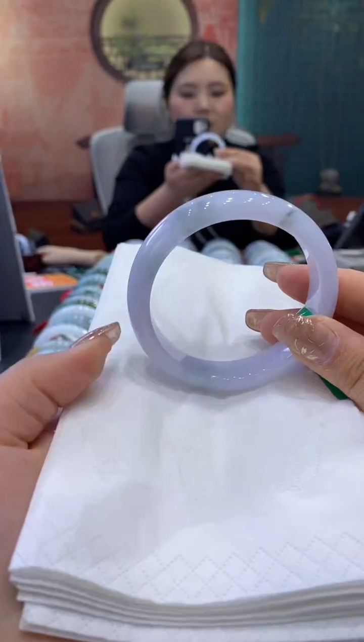 【闪购商品】翡翠手镯未镶嵌多人0012165