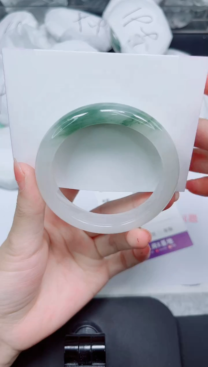 石英质玉手镯未镶嵌52-56
