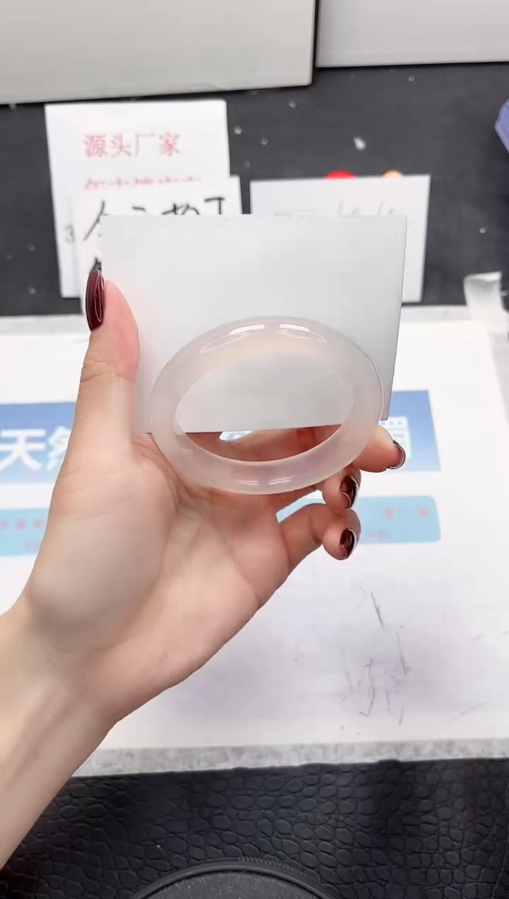 【闪购商品】石英质玉手镯未镶嵌272-56