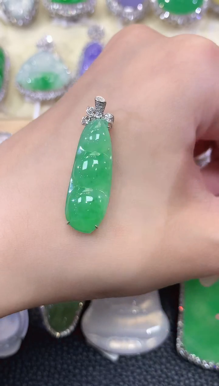 翡翠18K金镶嵌吊坠(不含链)夏日珠宝B39