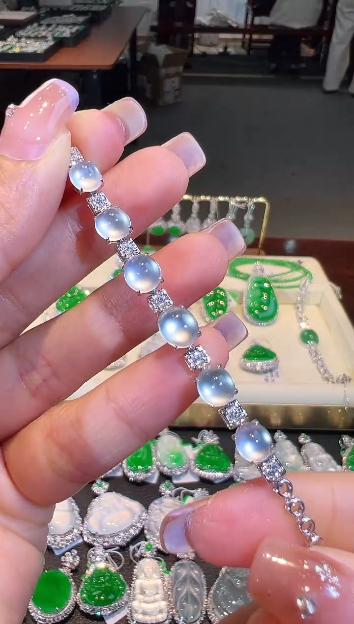 【闪购商品】翡翠手链18K金镶嵌翡翠