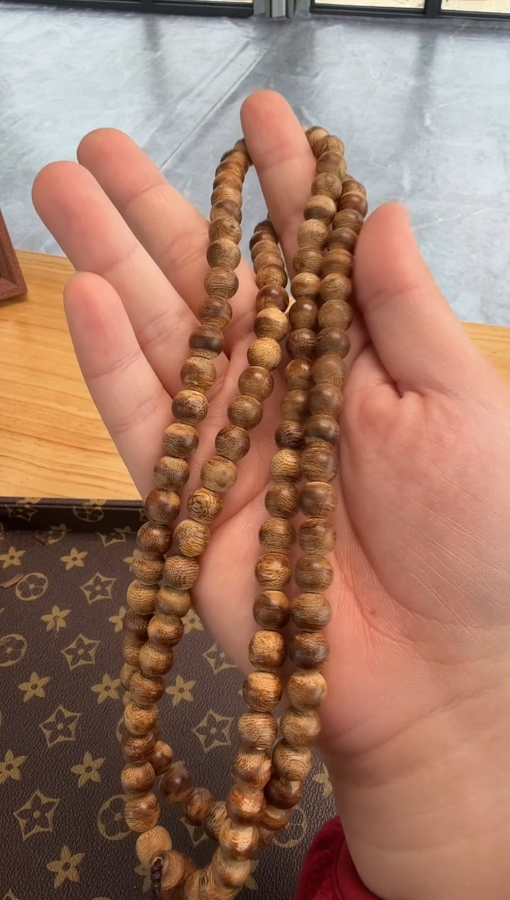 【闪购商品】沉香吊坠0.8黄油格圆珠多圈20克+