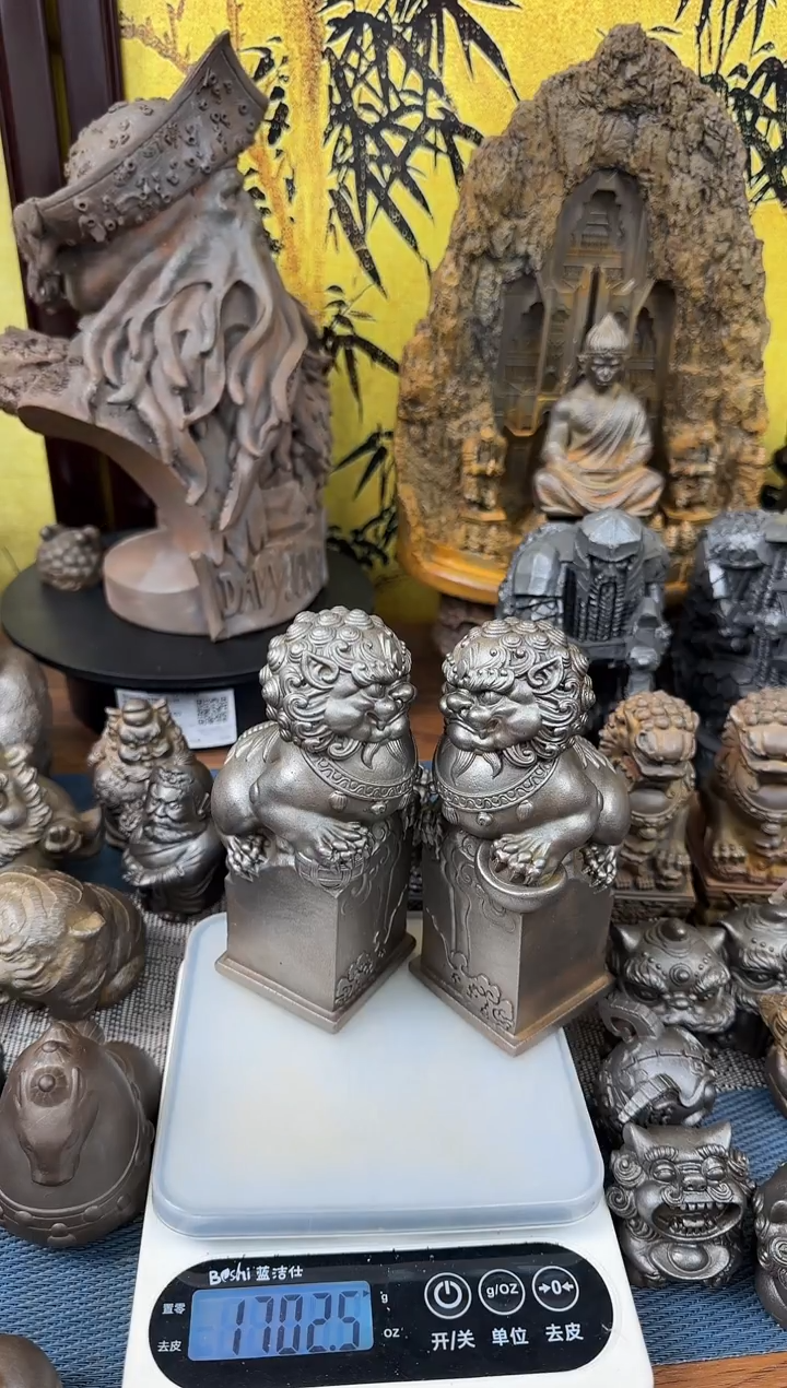 铁精致潮玩摆件狮玺