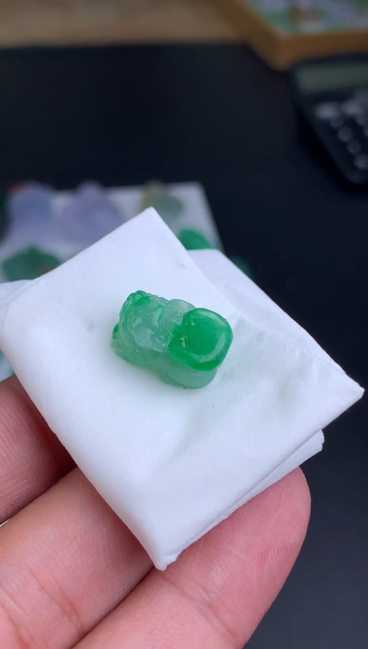 【闪购商品】定制翡翠未镶嵌翡翠