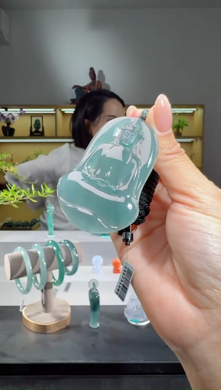 吊坠(不含链)未镶嵌翡翠观音
