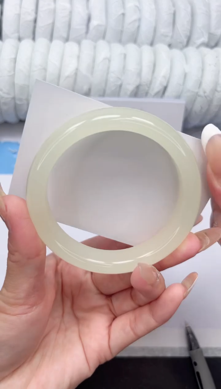 石英质玉手镯未镶嵌139-62.3蜂蜜水