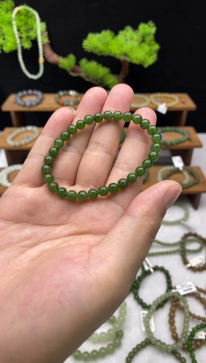 【闪购商品】和田玉项链未镶嵌卡6碧玉菠菜绿