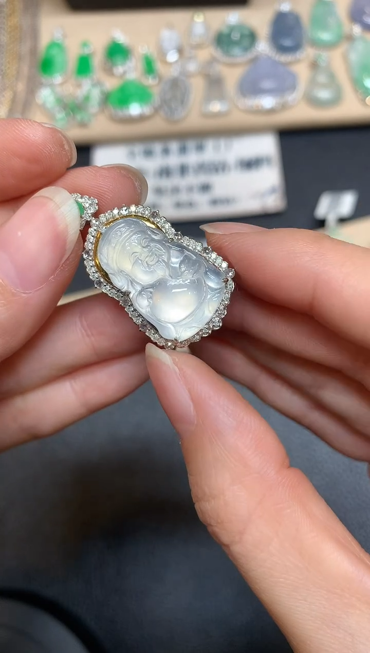 【闪购商品】翡翠颈饰18K金镶嵌财神【无服务费