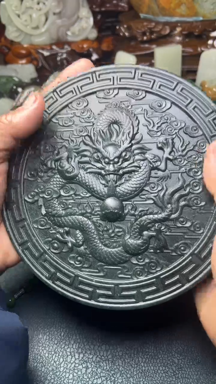 未镶嵌和田玉摆件-