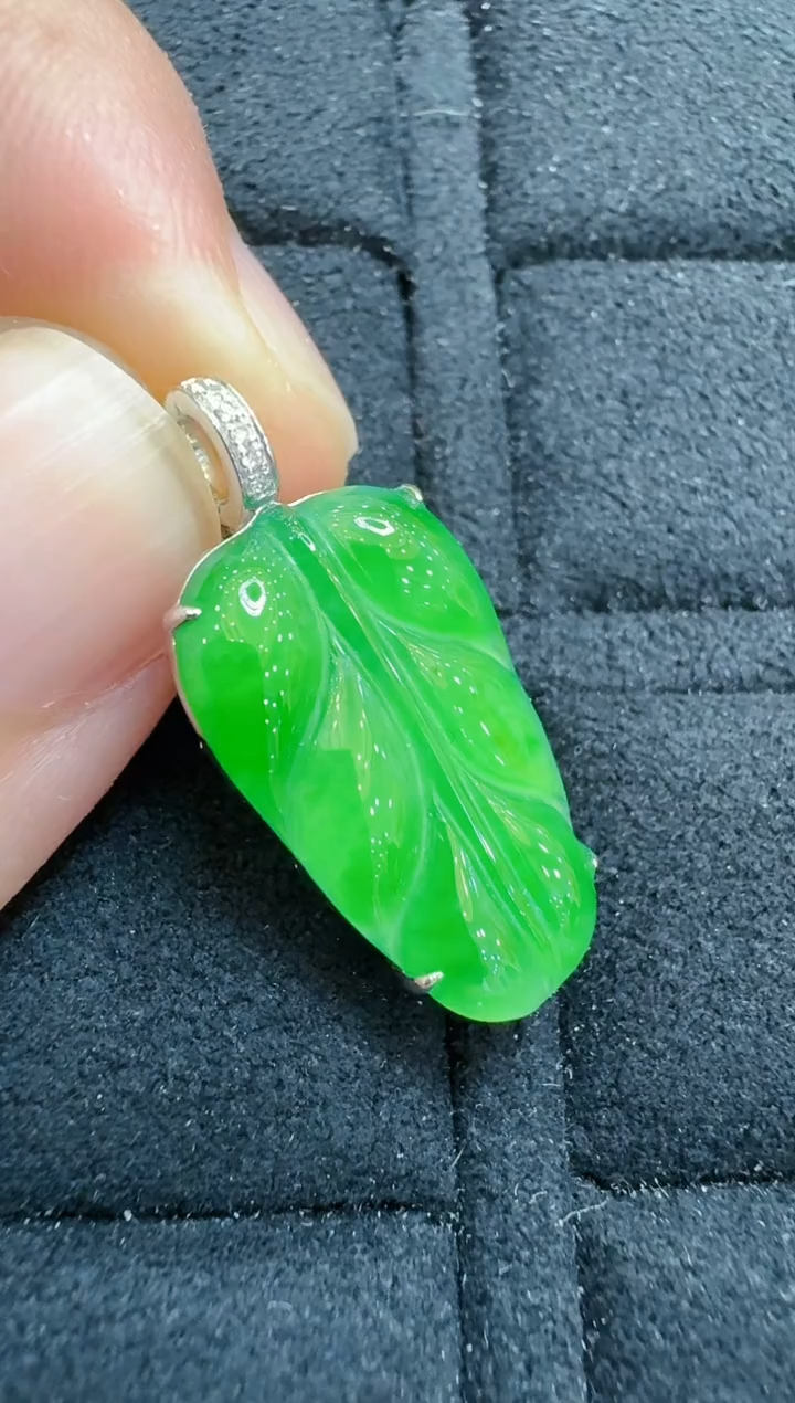 【闪购商品】翡翠吊坠(不含链)18K金镶嵌多样性团购发一件