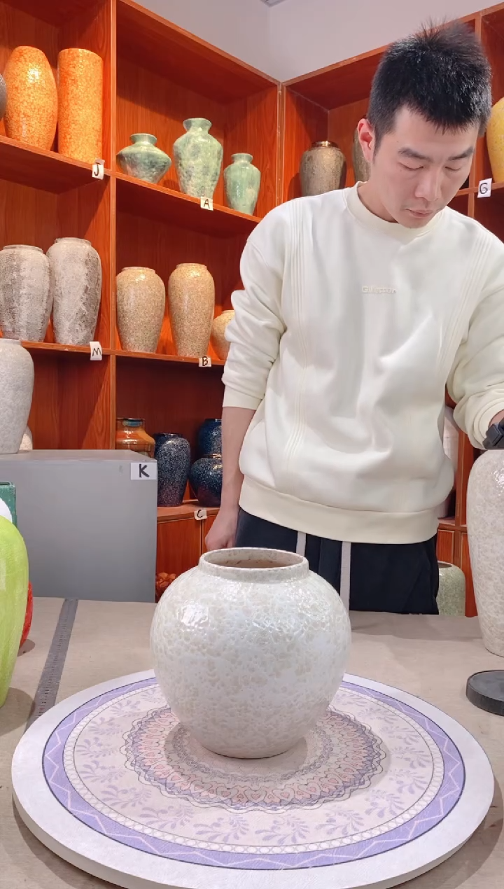 【闪购商品】瓶茶白 小号 陶瓷花瓶 无花