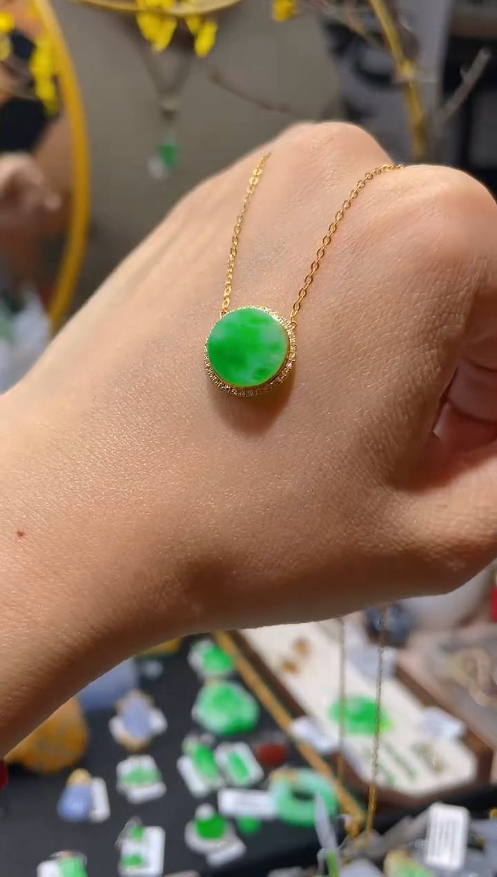 【闪购商品】翡翠颈饰18K金镶嵌假一赔三