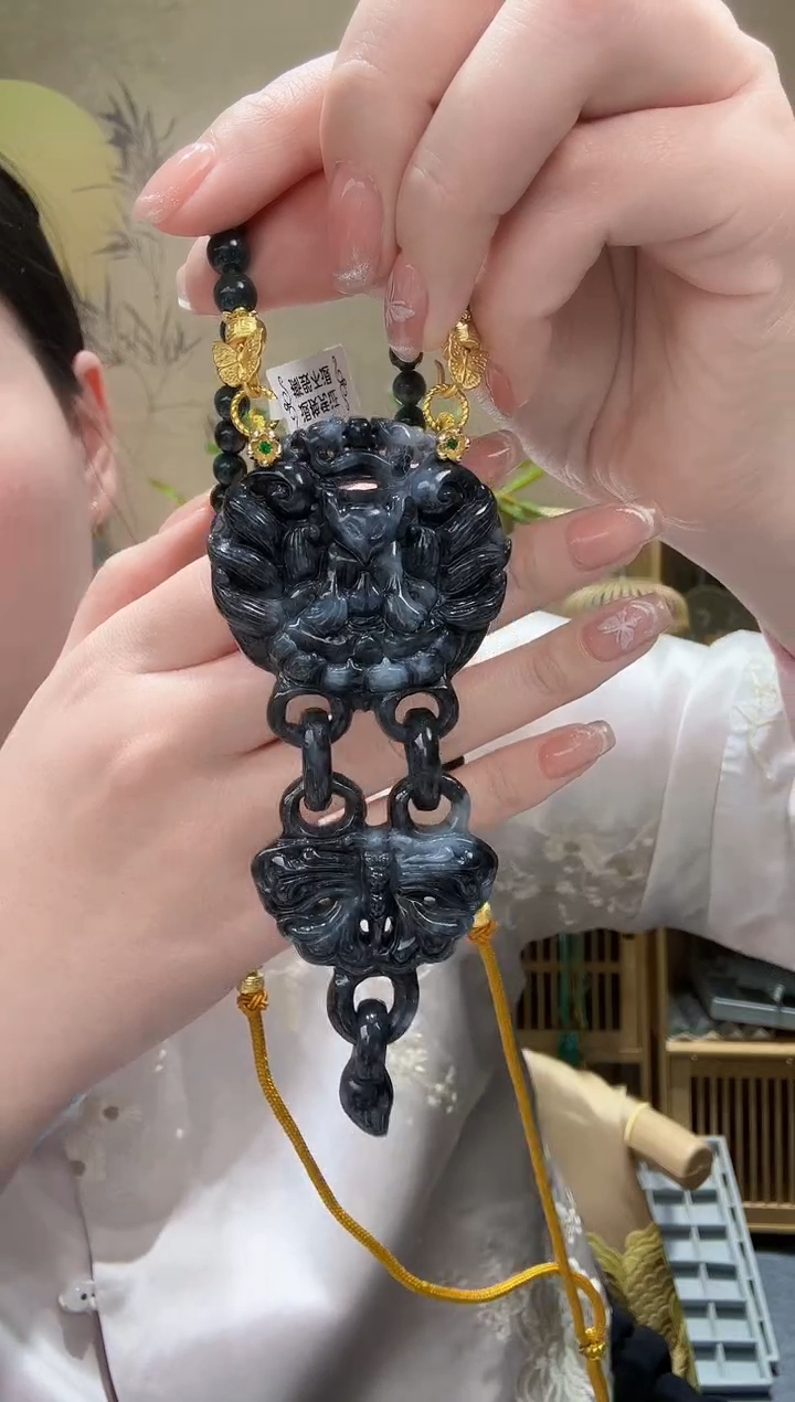 【闪购商品】翡翠颈饰未镶嵌吊坠