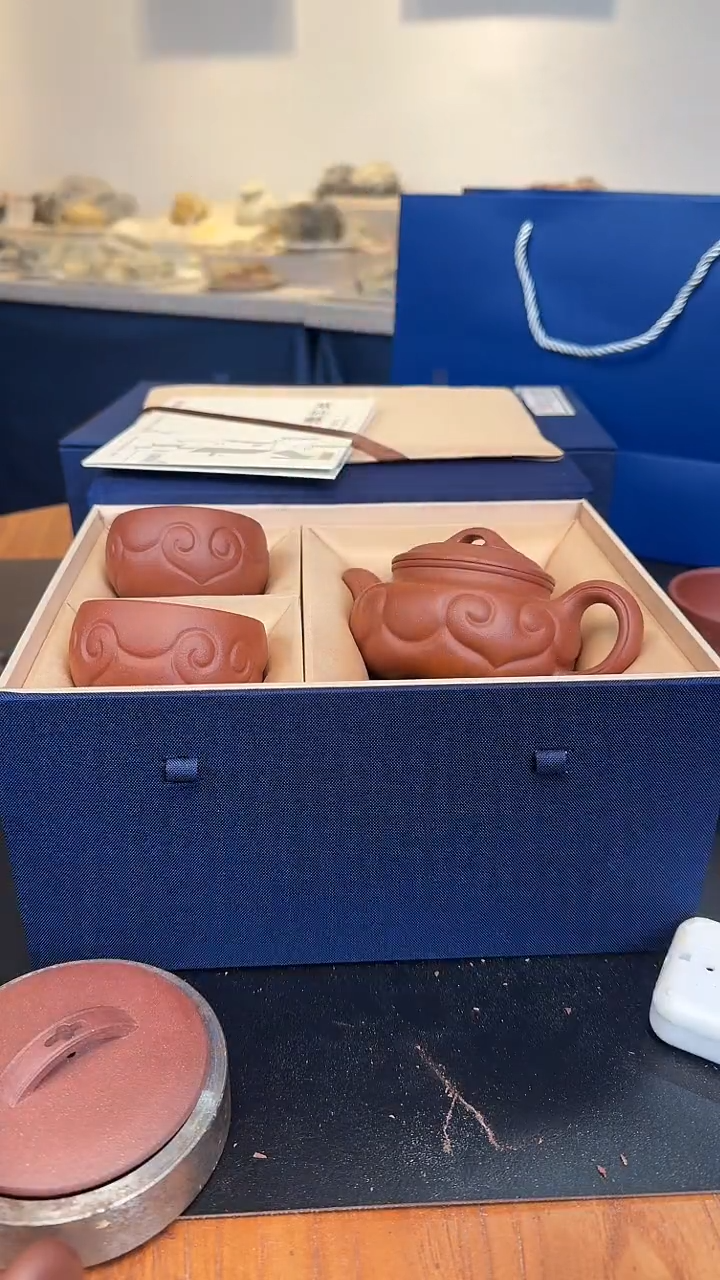 茶壶紫砂红降坡仿古如意200cc套组