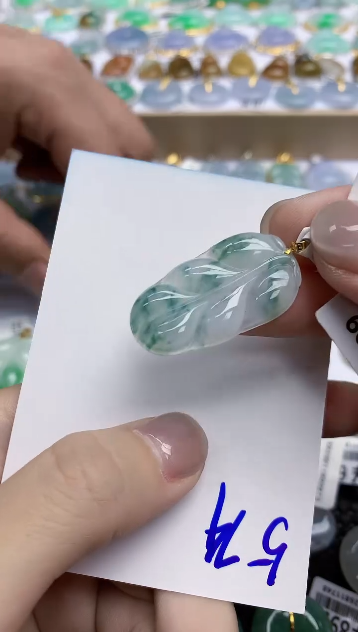 【闪购商品】翡翠颈饰18K金镶嵌天然翡翠A货