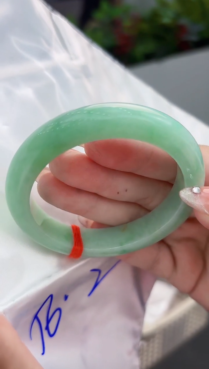 【闪购商品】翡翠手镯未镶嵌翡翠手镯