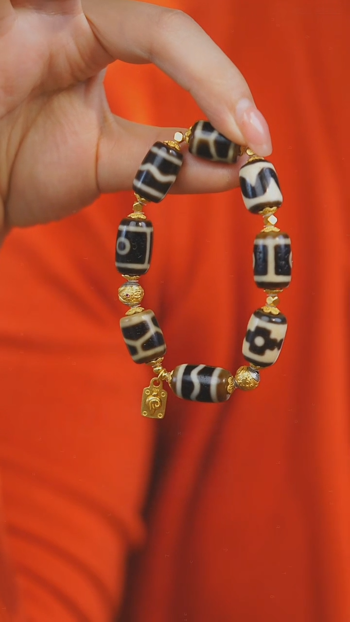 【闪购商品】玛瑙/玉髓手串未镶嵌多样性发其一