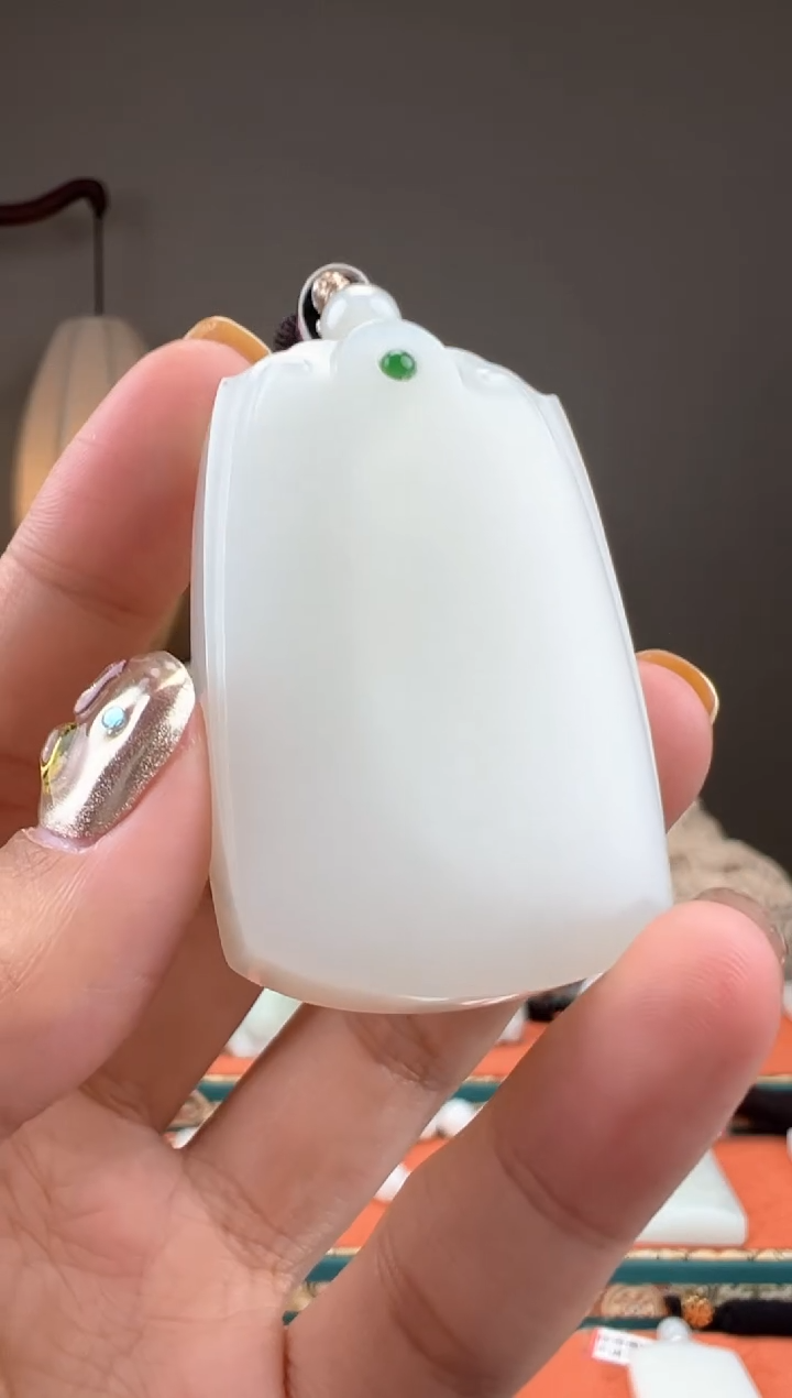 【闪购商品】和田玉颈饰未镶嵌1