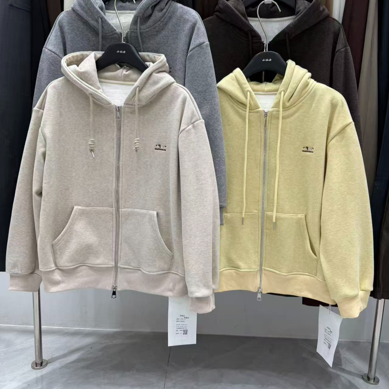 【阿婷家】66661休闲线条狗卫衣加绒外套