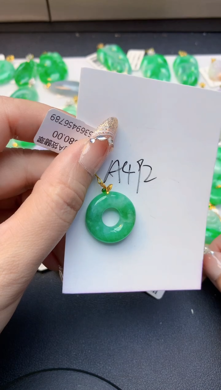 颈饰18K金镶嵌翡翠天然A货缅甸翡翠百元以上9元证书费自理