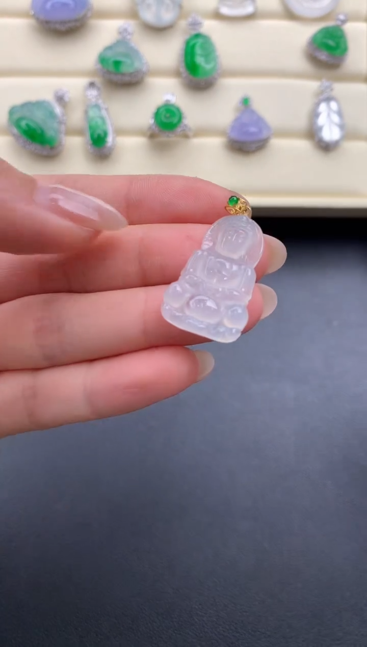 【闪购商品】翡翠颈饰18K金镶嵌Q711     