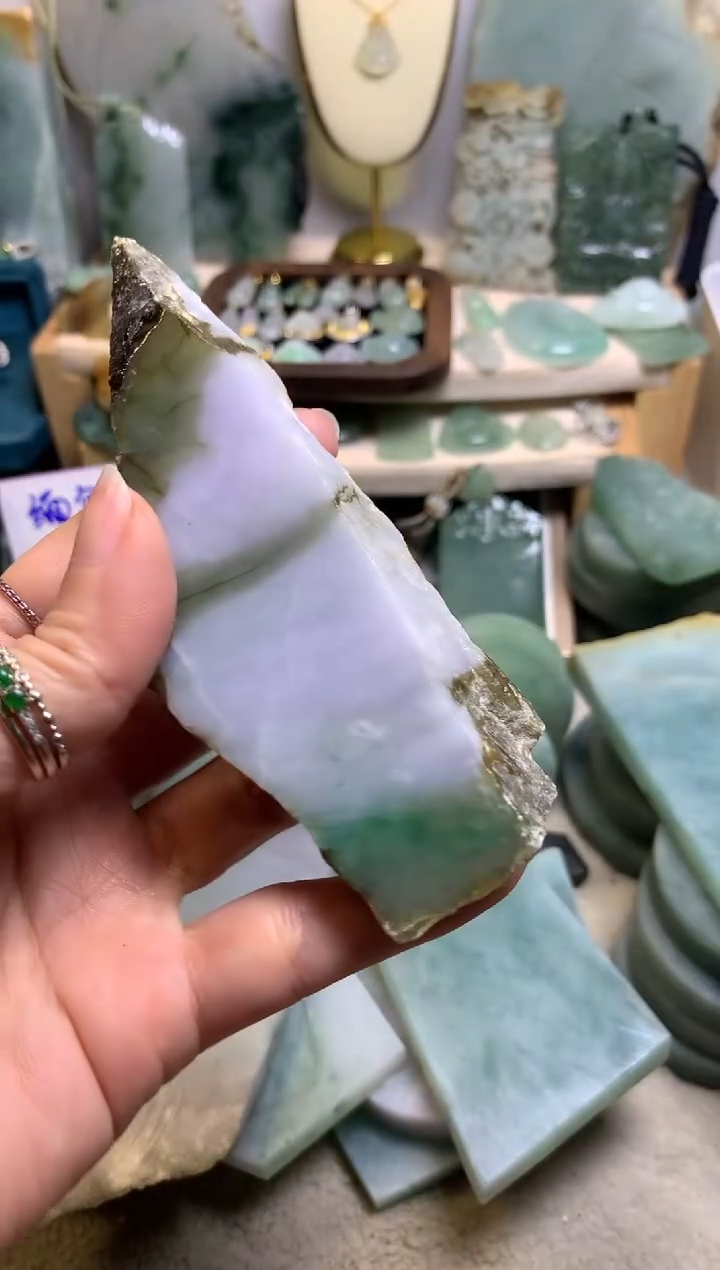 【闪购商品】翡翠挂件未镶嵌缅甸A货翡翠，没有运费险