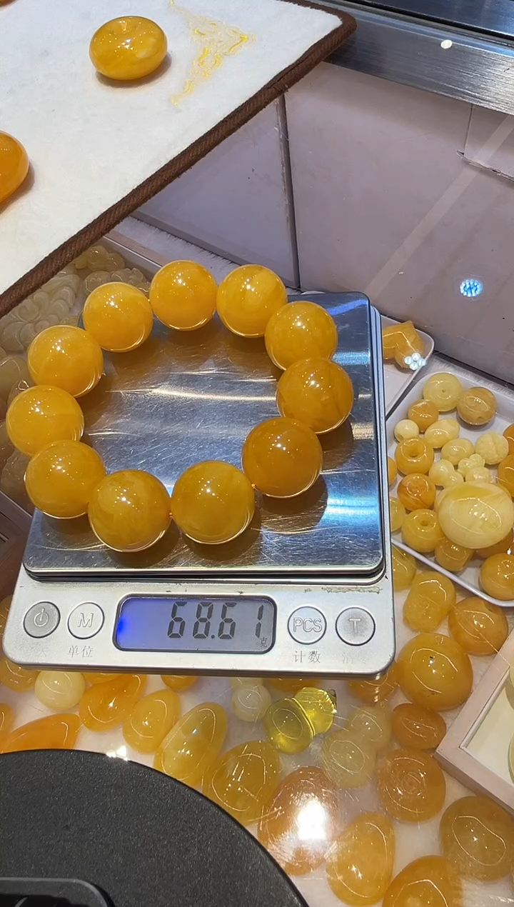 裸石蜜蜡未镶嵌定99总 68.6 g总15000