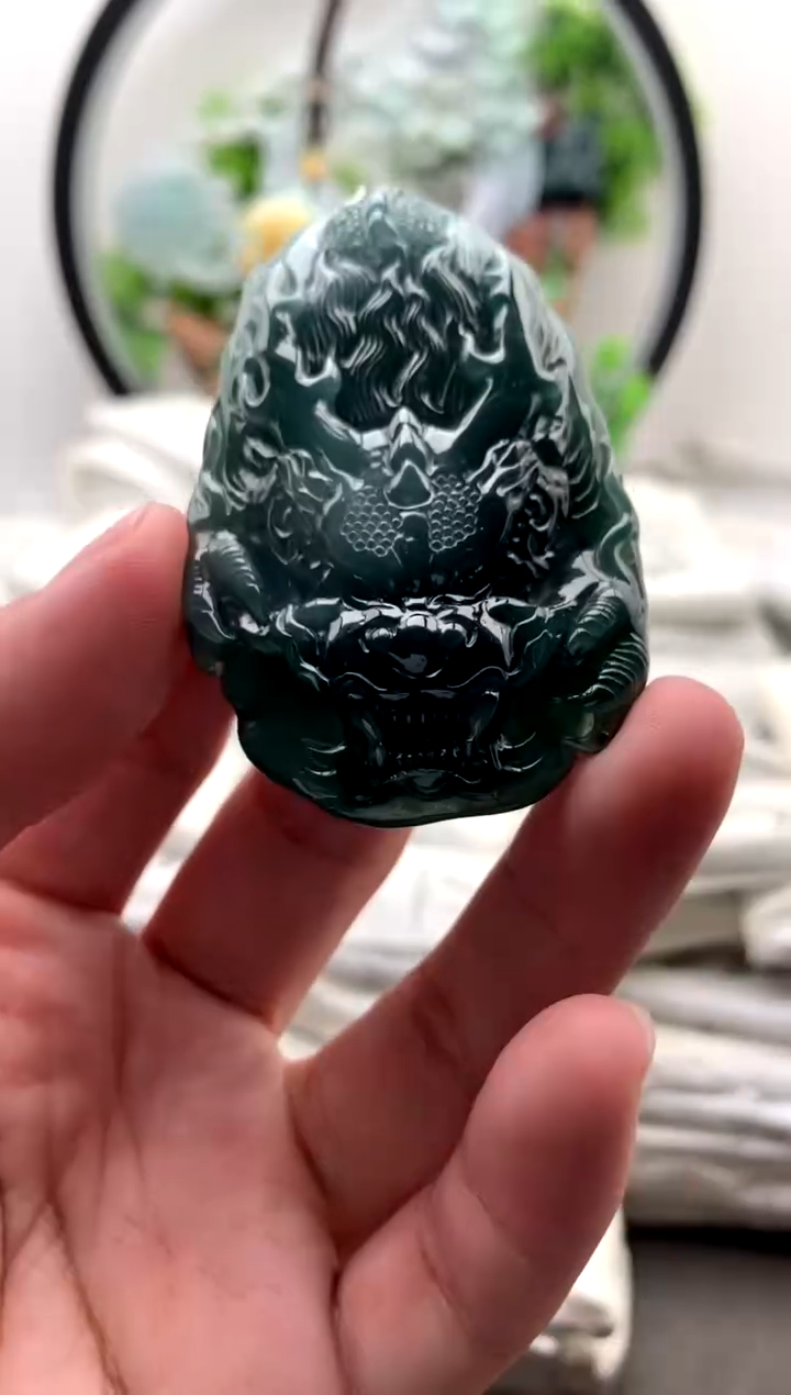 【闪购商品】翡翠颈饰未镶嵌龙牌【品质一般能接受再拍】