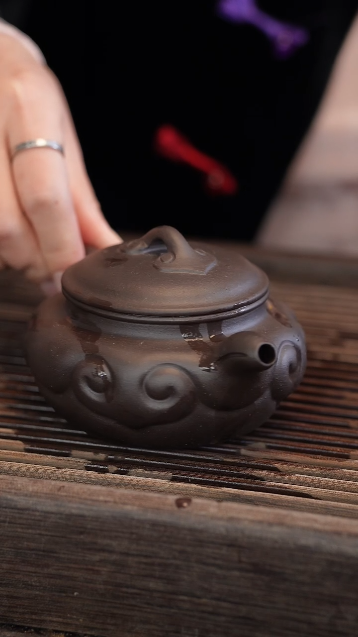 茶壶紫砂黑泥仿古如意