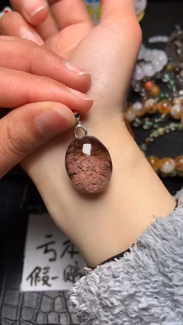 【闪购商品】水晶吊坠(赠链)未镶嵌49