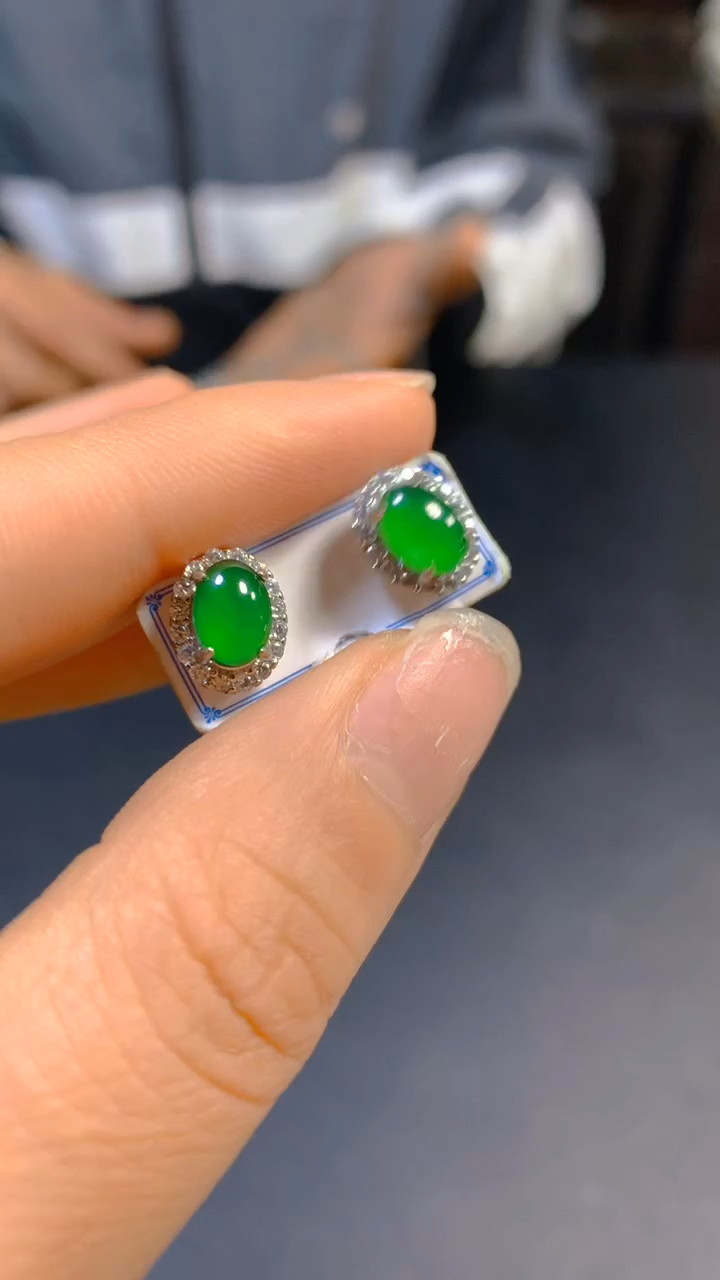 【闪购商品】翡翠耳饰未镶嵌0833628376多样性发一