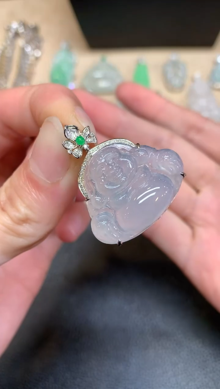 【闪购商品】翡翠颈饰18K金镶嵌佛公【无服务费】